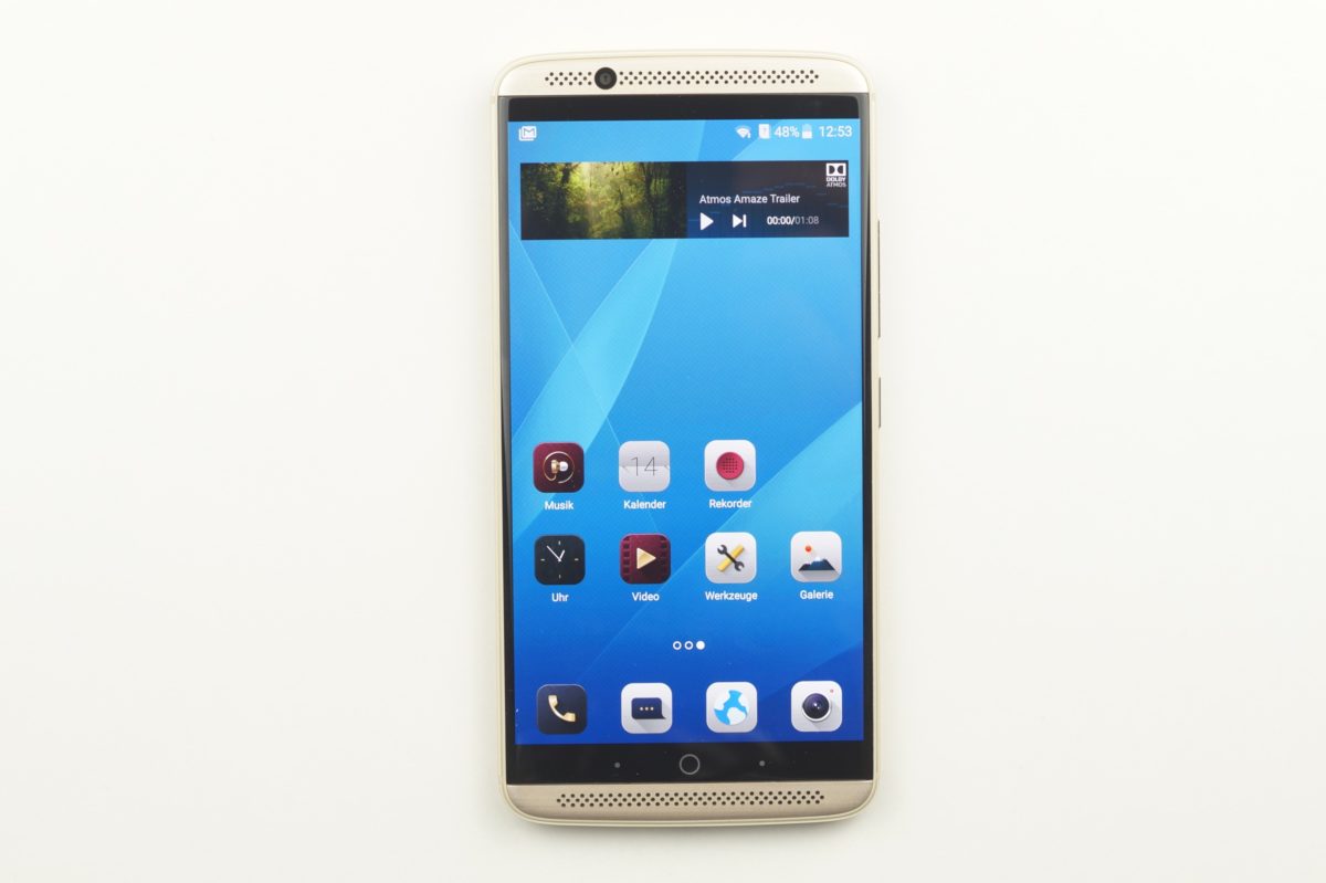 ZTE Axon 7