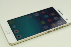 ZTE Blade V8 3