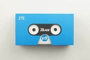 ZTE Blade V8 Verpackung