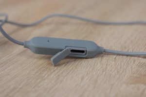 Aukey EP B60 Bluetooth Kopfhörer Bedieneinheit USb Type C 1