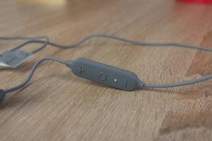 Aukey EP B60 Bluetooth Kopfhörer Bedieneinheit USb Type C 2