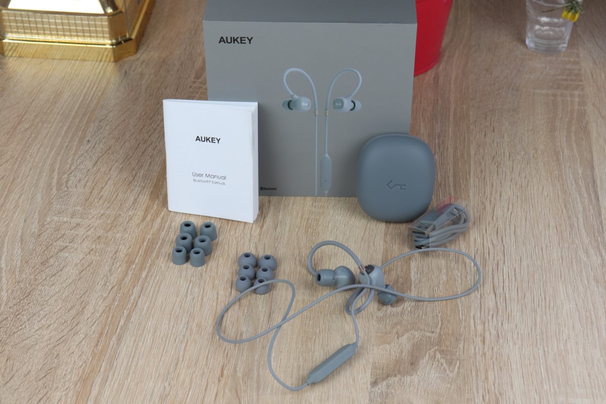 Aukey EP B80 Lieferumfang