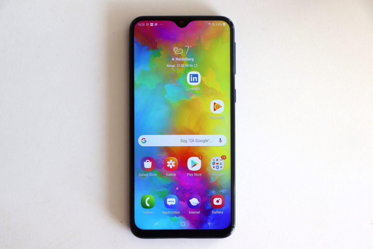 samsung galaxy m20 display