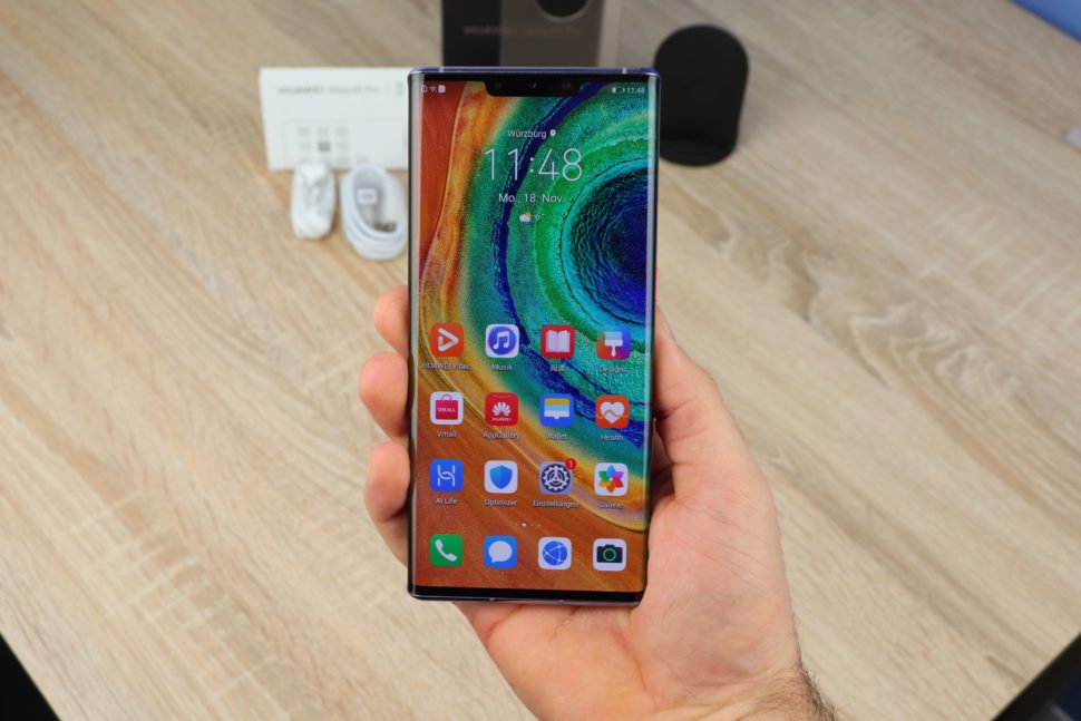 Huawei Mate 30 Pro Hand 2