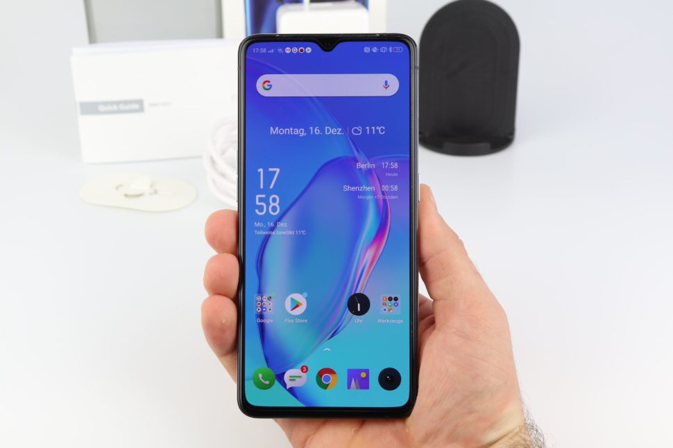 Realme X2 Pro Hand Vorder Rückseite 1