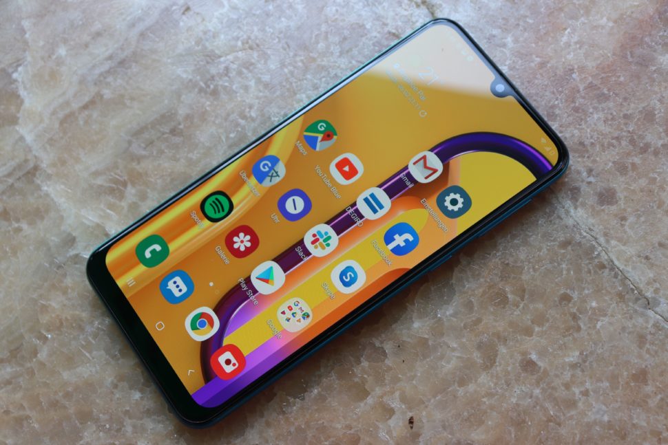 samsung m30s display 3 1