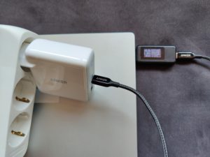 Anker PowerPort 3 Ladegerät Testbericht Geräte 7