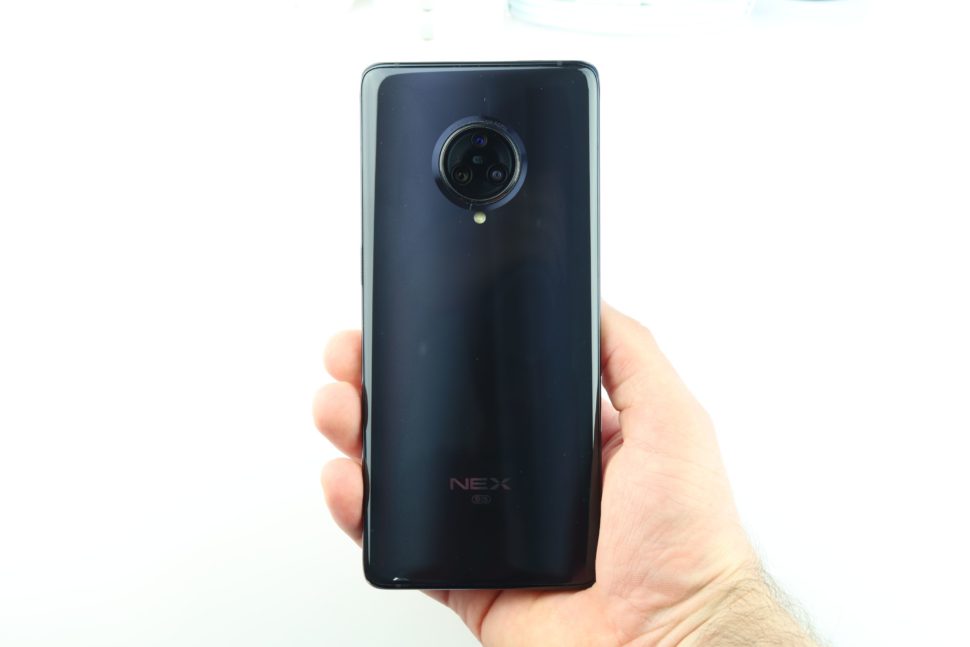 Vivo Nex 3S Hand 2