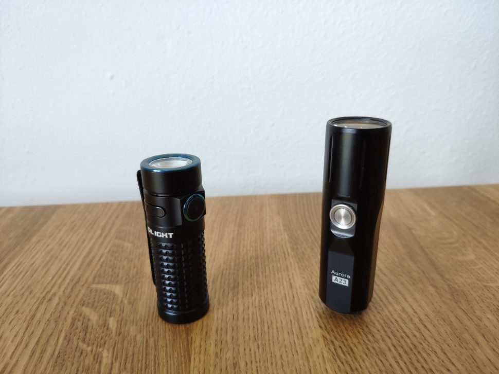 RovyVon A23 vs Olight S1R Baton II 01