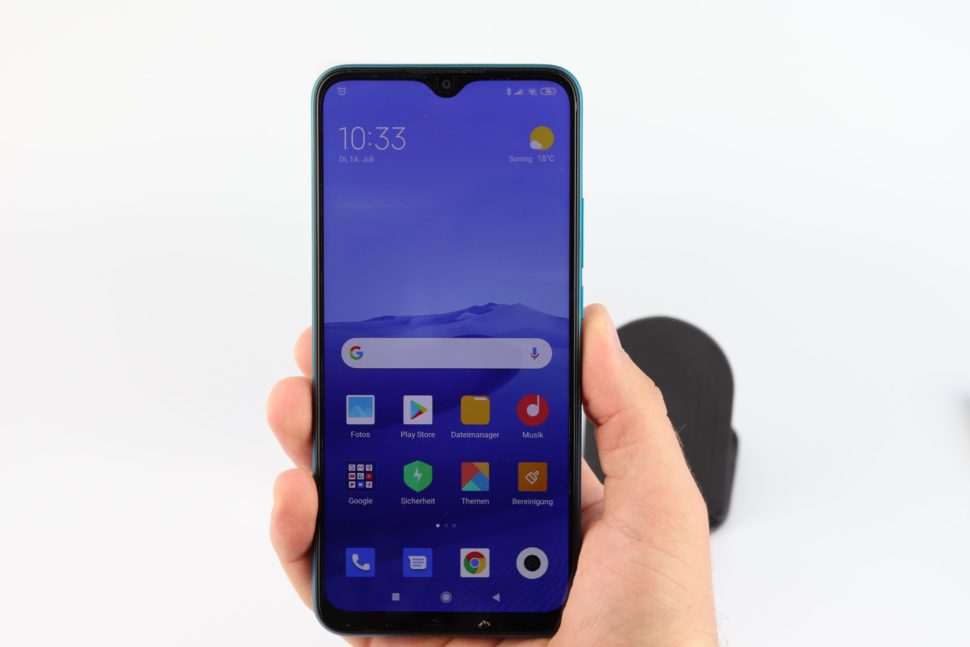 Xiaomi Redmi 9 Hand Vorne Hinten 2