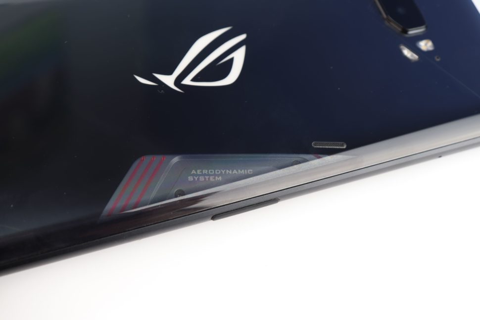 Asus ROG 3 zusätzlicher Anschluss 1