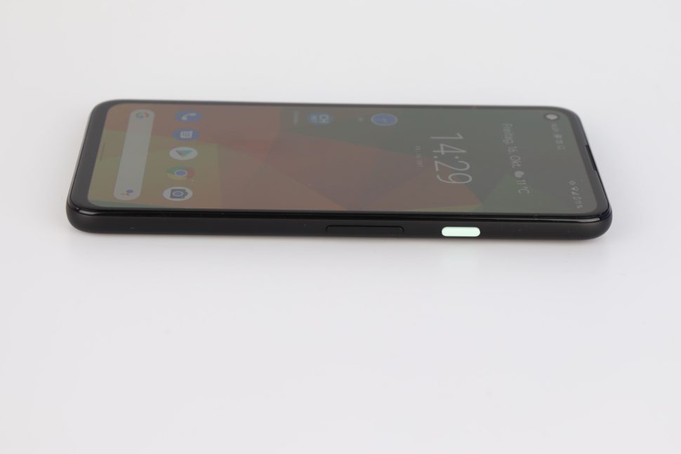 Google Pixel 4a Anschlüsse Design Verarbeitung 1