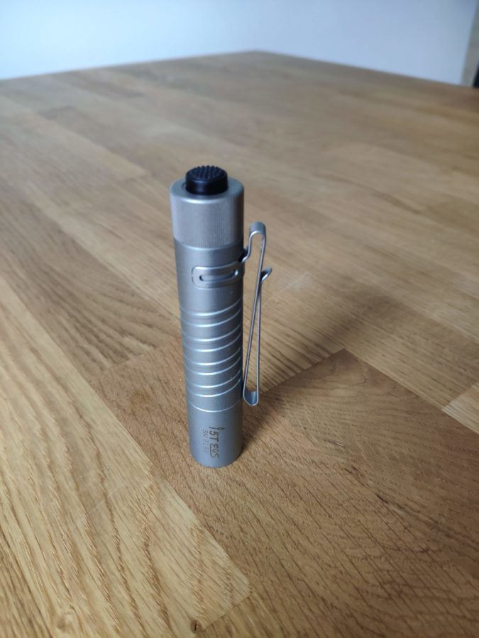 Olight I5T EOS Ti 02