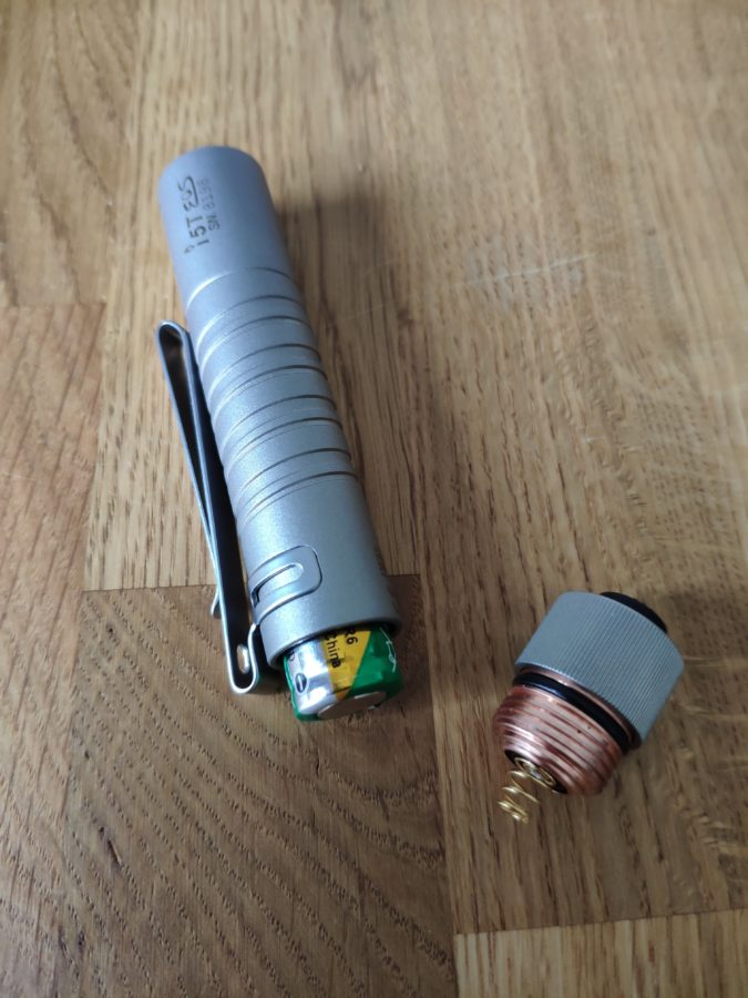 Olight I5T EOS Ti 05