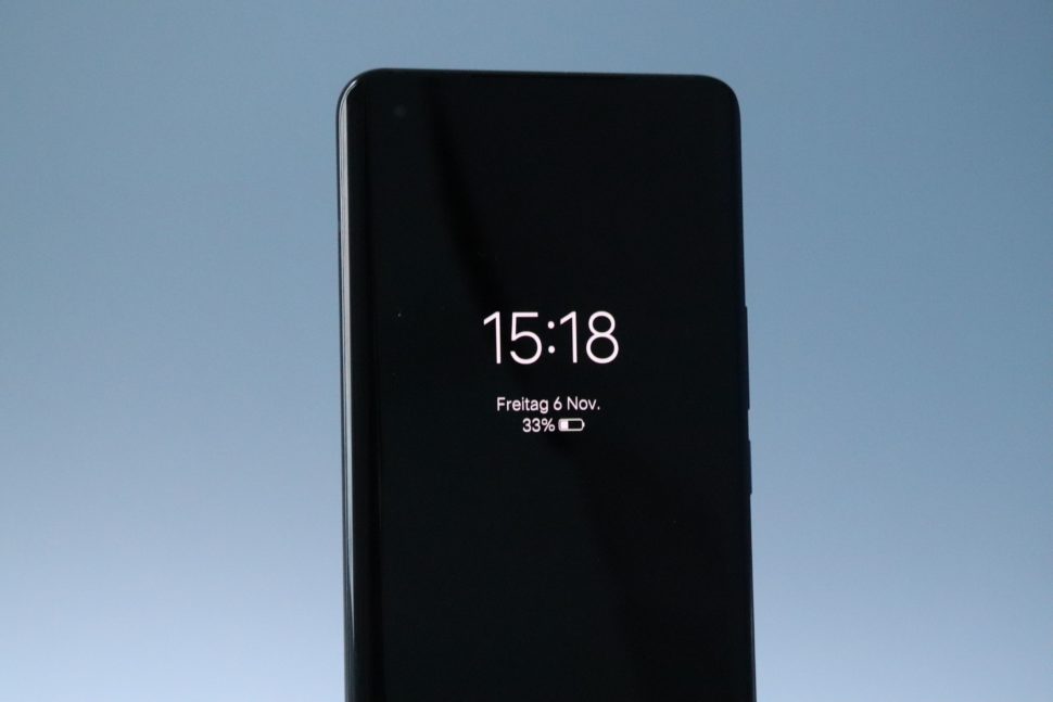 Vivo iQOO 5 Pro AOD Display