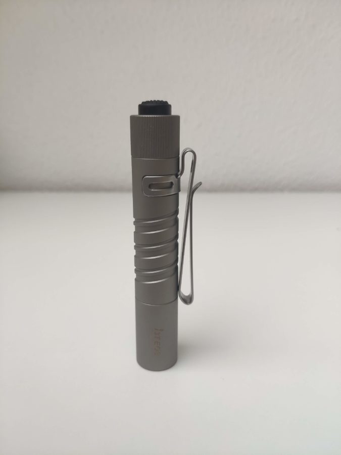 Olight I3T EOS Titan 02