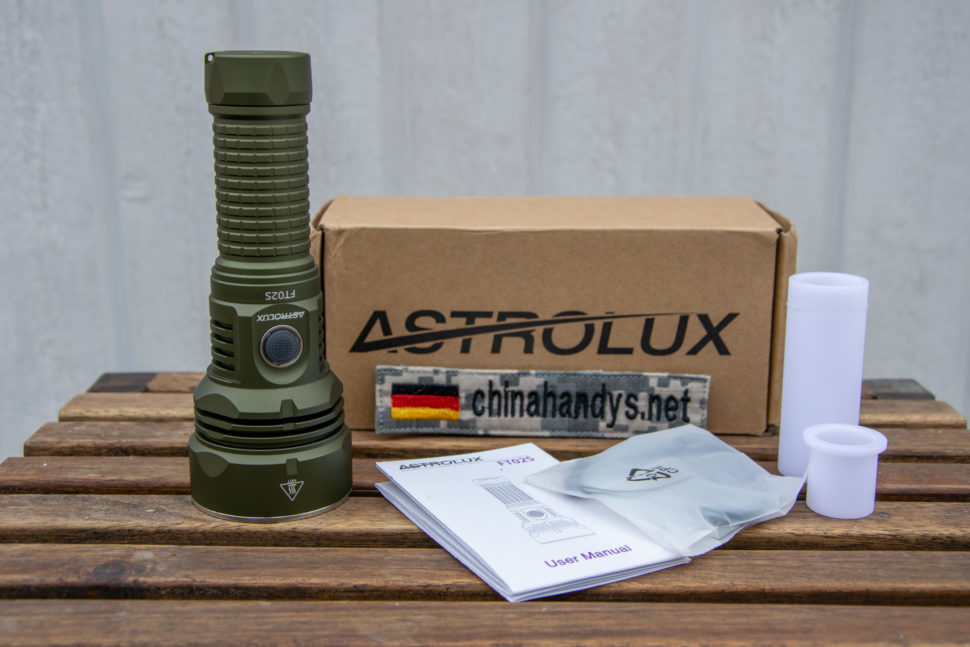 Astrolux FT02S Lieferumfang 01