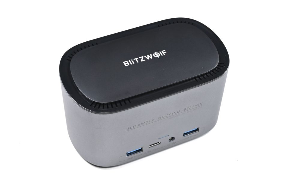 BlitzWolf BW TH12 Docking Station design