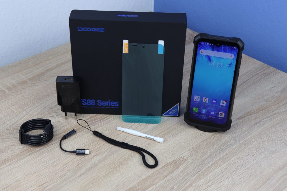 Doogee S88 Plus Lieferumfang