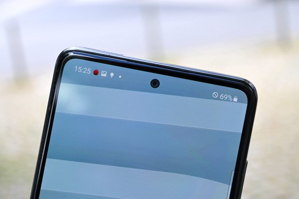 Samsung galaxy a72 notch