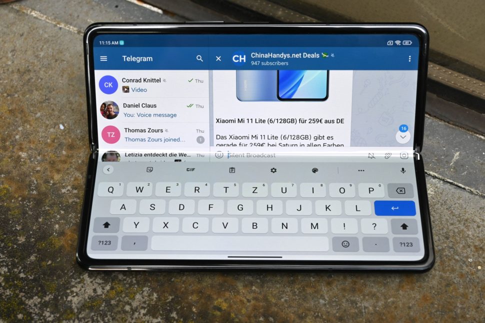 Xiaomi Mi Mix Fold aufgeklappt