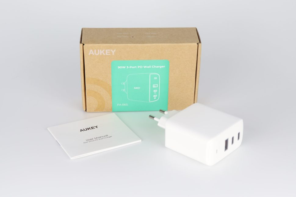 Aukey 90W 3 Port PD Wall Charger Lieferumfang