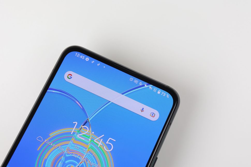 Asus Zenfone 8 Flip Display 2