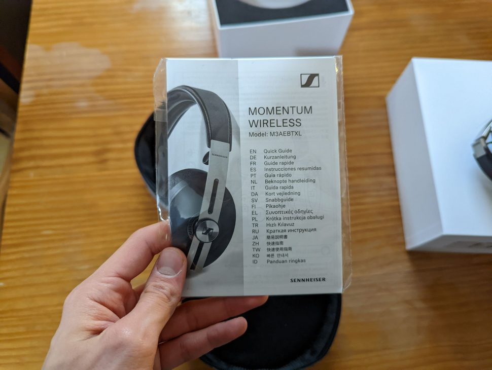 Sennheiser Momentum 3 Wireless Unboxing 7