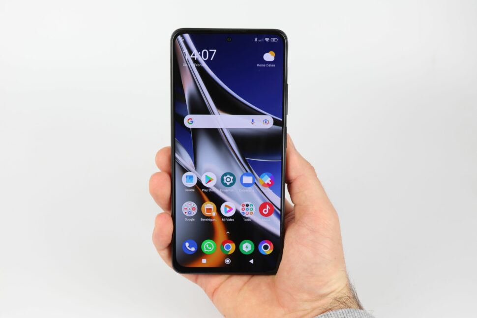 Poco X4 Pro Hand Design 1