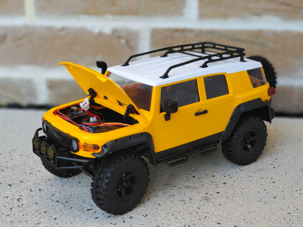 Eachine Toyota Crawler 04