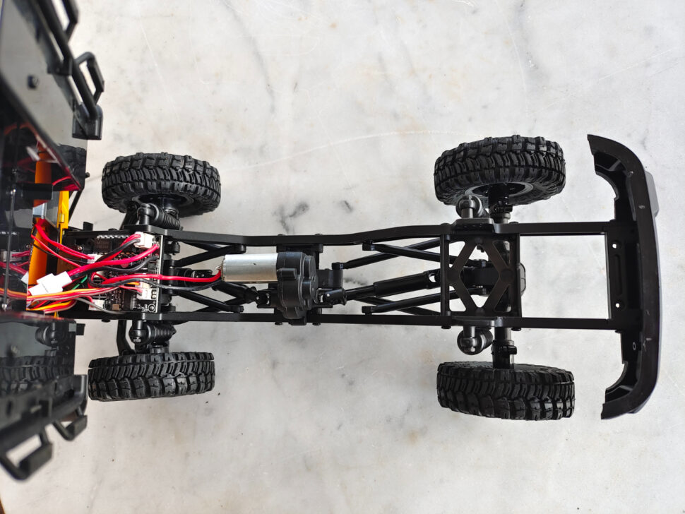 Eachine Toyota Crawler 24