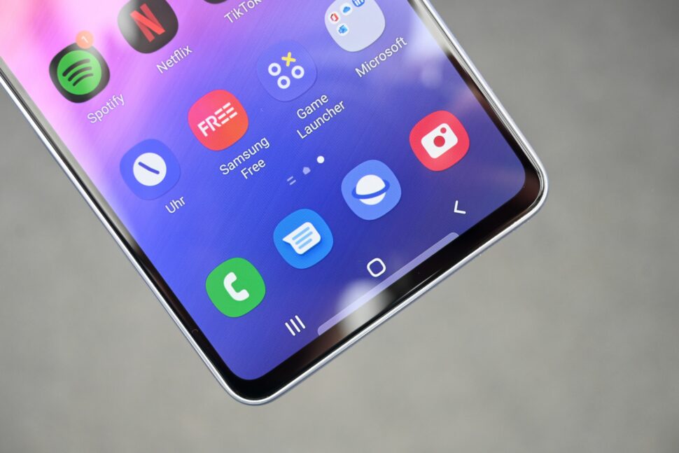 Samsung galaxy a53 display edges notch 2