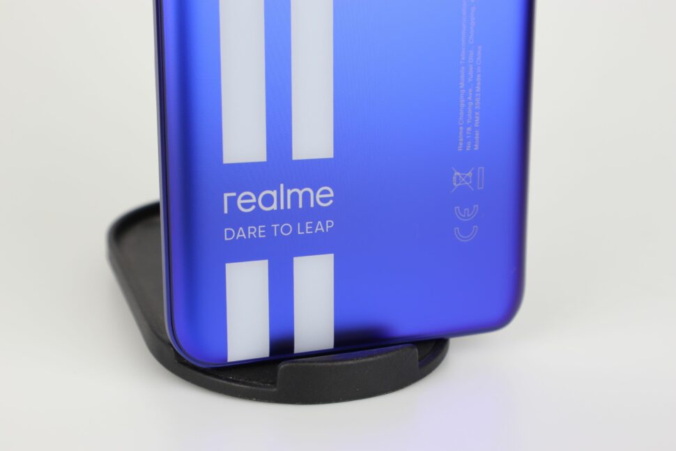 Realme GT Neo 3 Rueckseite BEschriftung