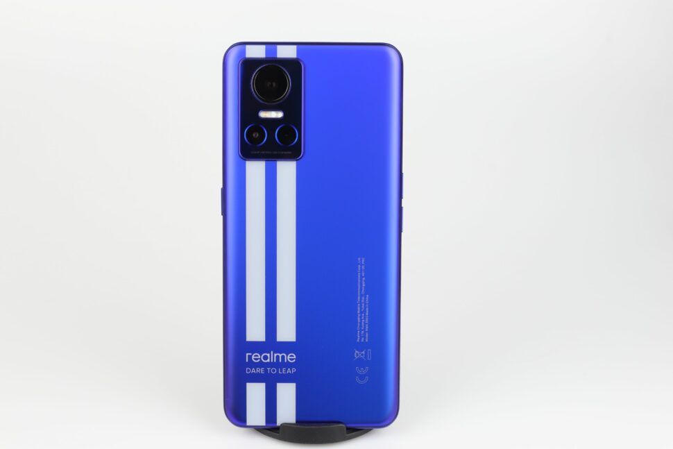 Realme GT Neo 3 Vorder RUeckseite 2