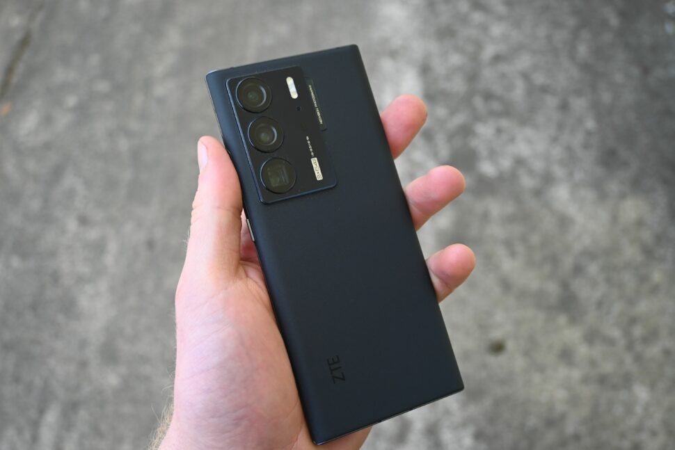 zte axon 40 ultra 15 1