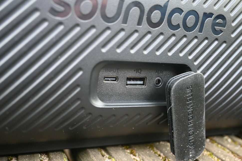 Anker Soundcore Motion Boom Plus Test anschluesse 1