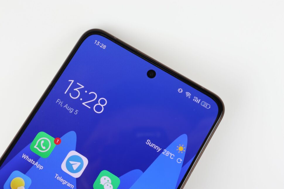 Realme GT 2 Master Explorer Edition Display Raender 2