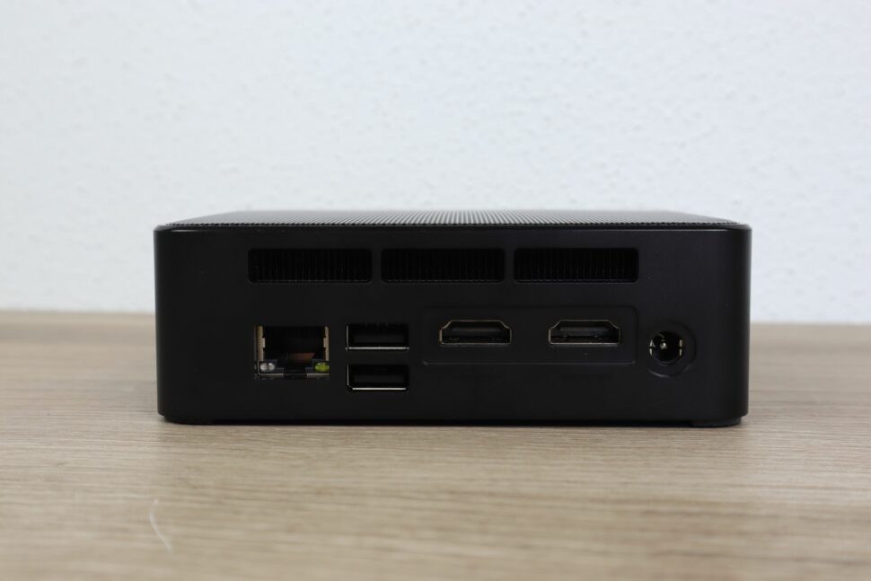 Beelink SER5 Mini PC Anschluesse 2