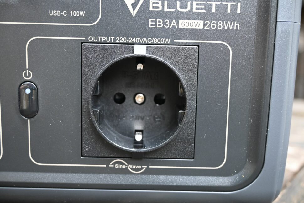 Bluetti EB3A AC Anschluss