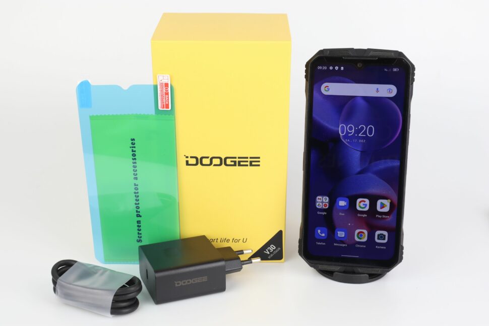 Doogee V30 Lieferumfang