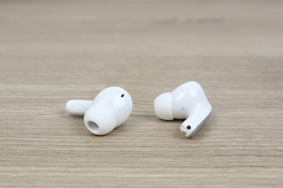 Redmi Buds 4 Pro Earbuds Design 1