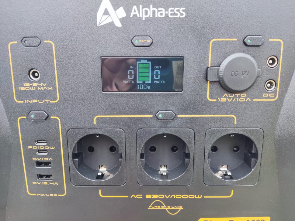 AlphaEss Blackbee 1000 Anschluesse2