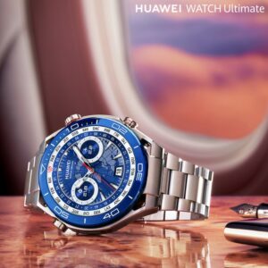 HUAWEI WATCH Ultimate Lifestyle Shot Flugzeug 3