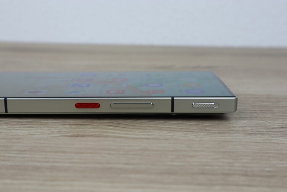 Nubia Z50 Ultra Verarbeitung Rahmen 1