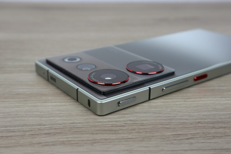 Nubia Z50 Ultra Verarbeitung Rahmen 5