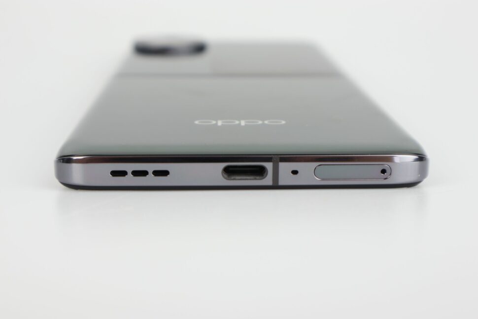 Oppo Find N3 Flip Anschluesse Verarbeitung 2