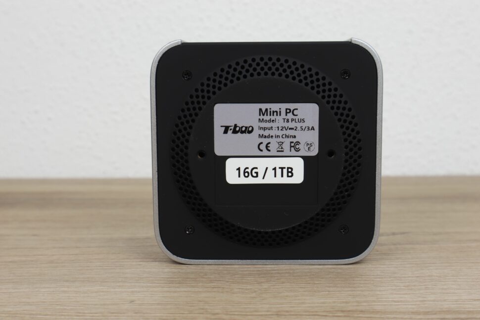 T Bao T8 Plus Mini PC vorn hinten 1