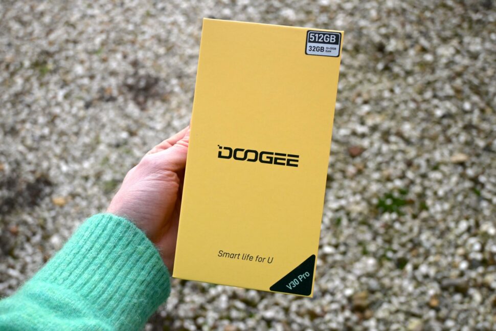 Doogee v30 Lieferumfang 1