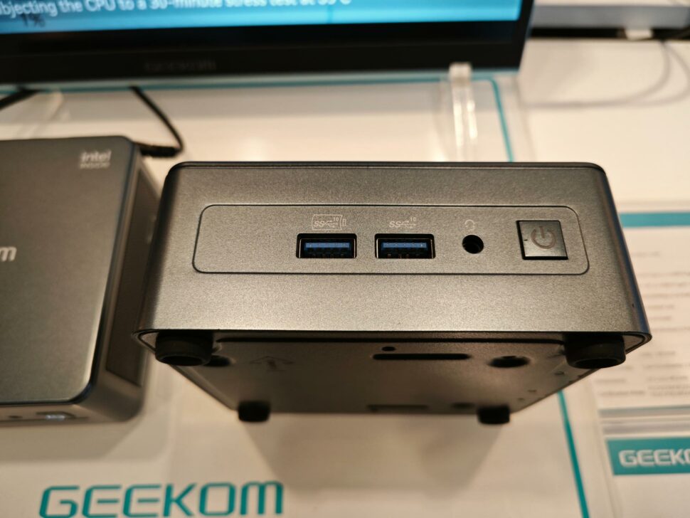 Geekom U1 Pro 3