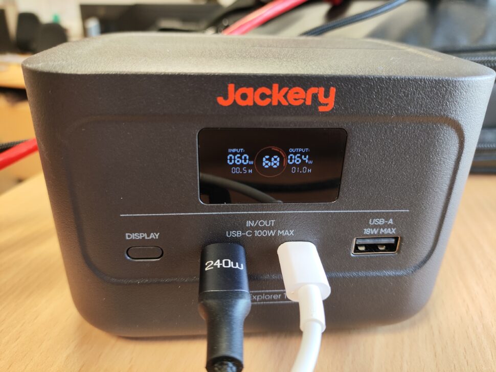 Jacker Explorer 100 Plus Ladung Entladung